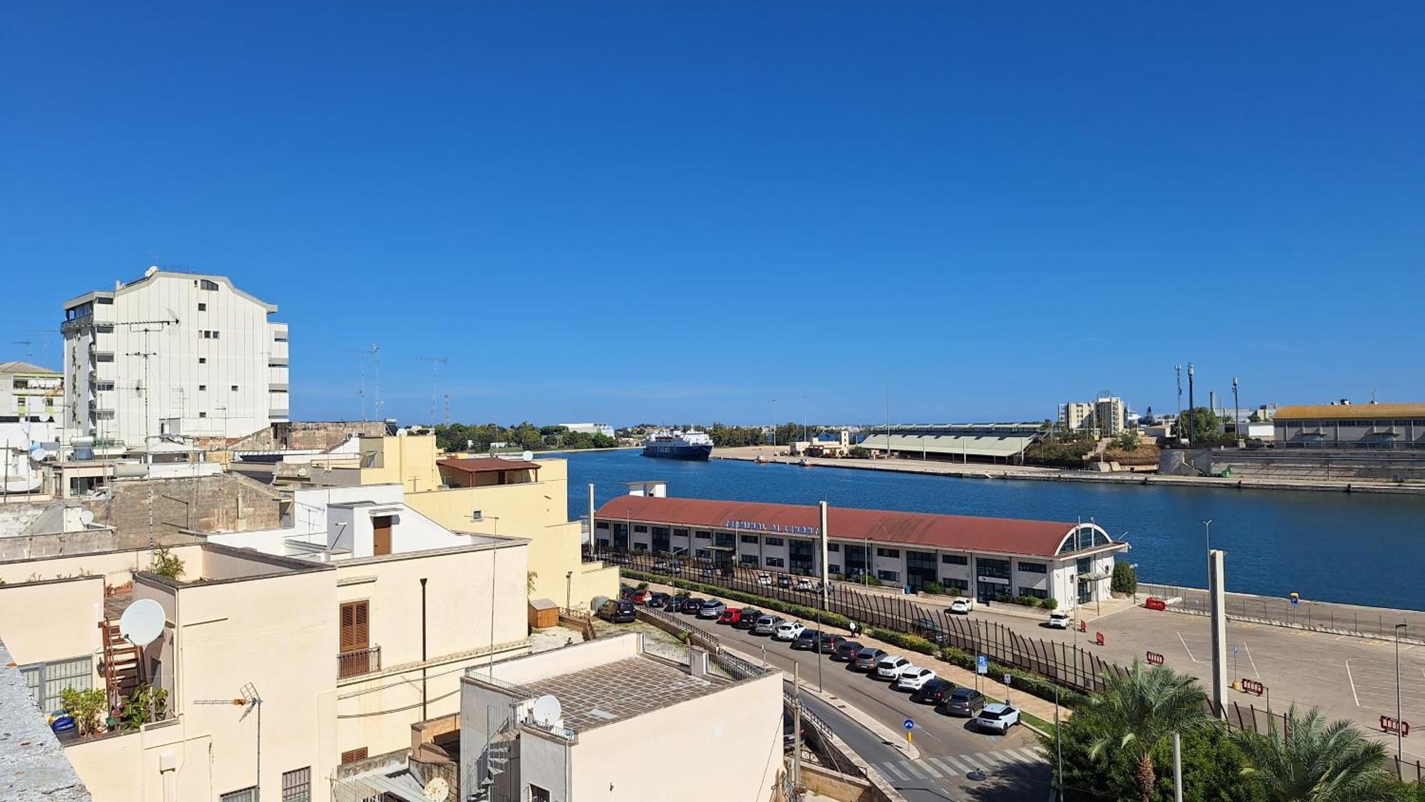 Attico Liberty Guest House Brindisi Dış mekan fotoğraf