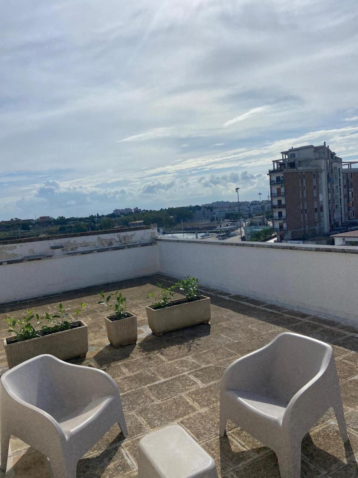 Attico Liberty Guest House Brindisi Dış mekan fotoğraf